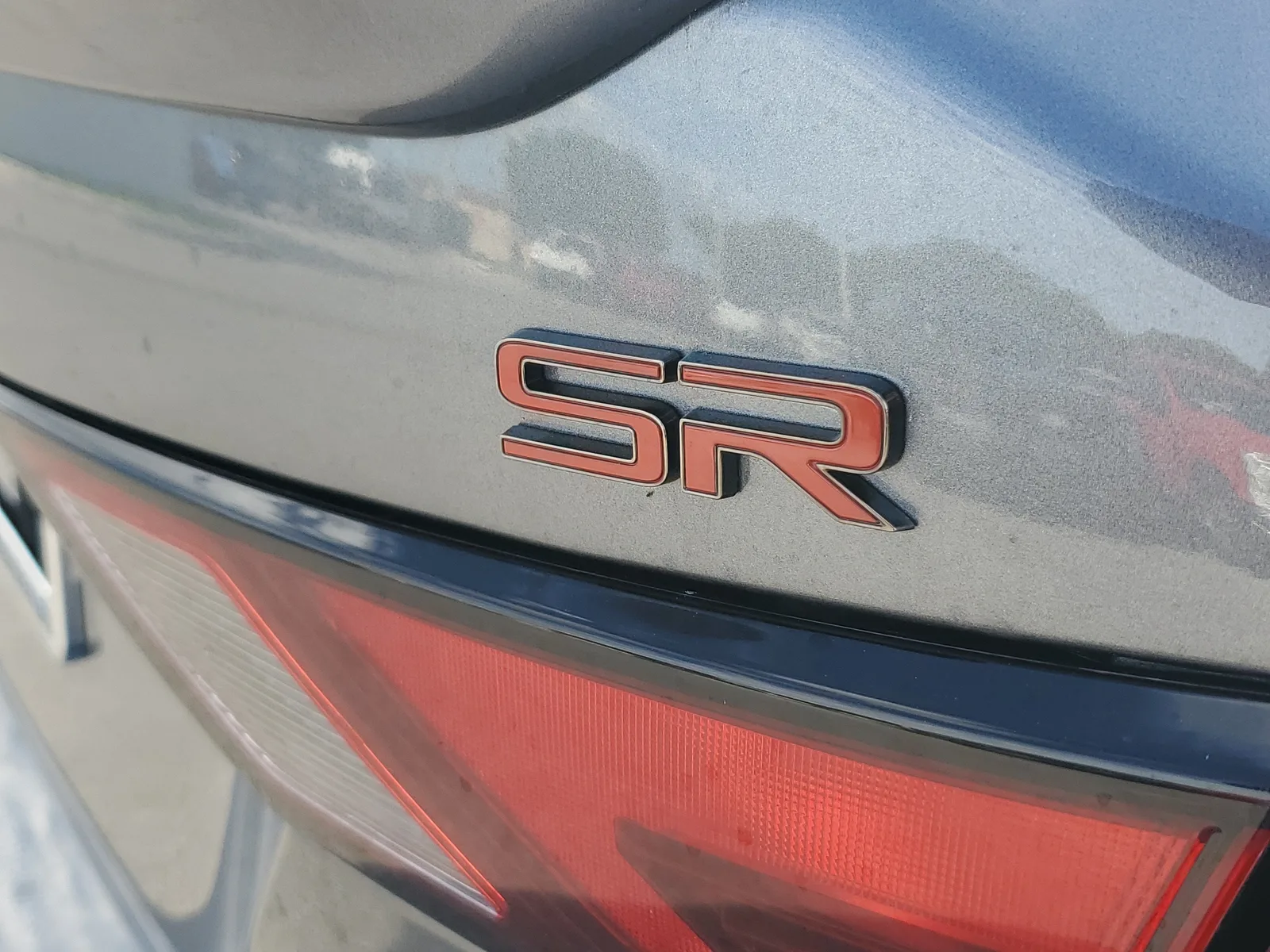 2025 Nissan Sentra SR photo 9