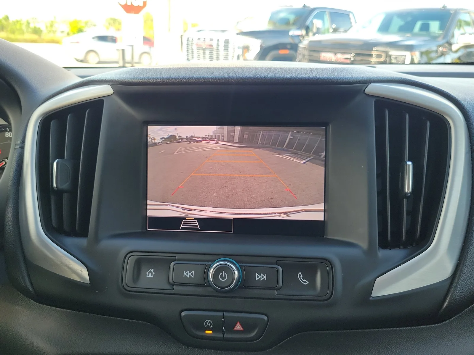 2024 GMC Terrain SLE photo 25