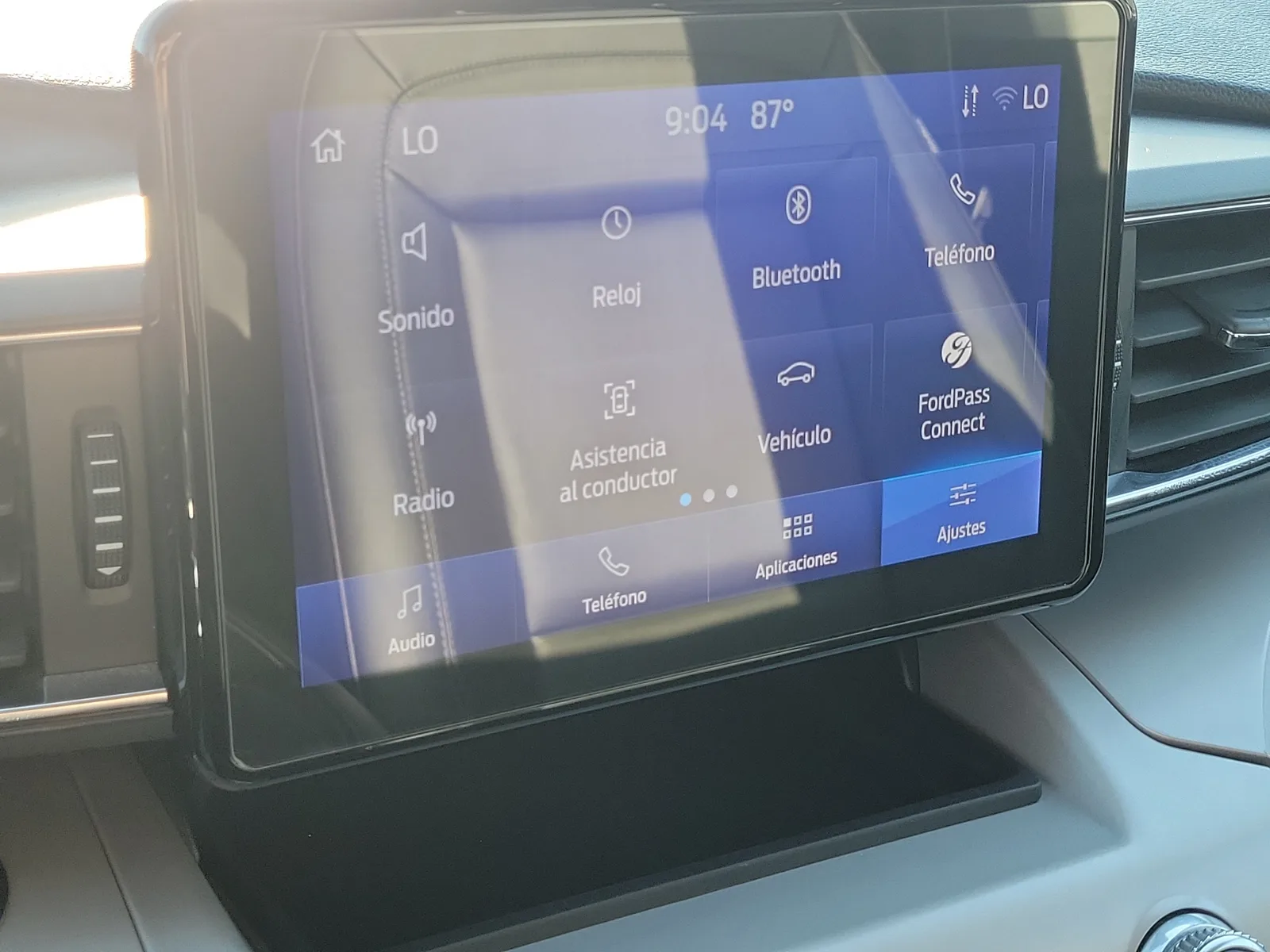 2023 Ford Explorer XLT photo 24