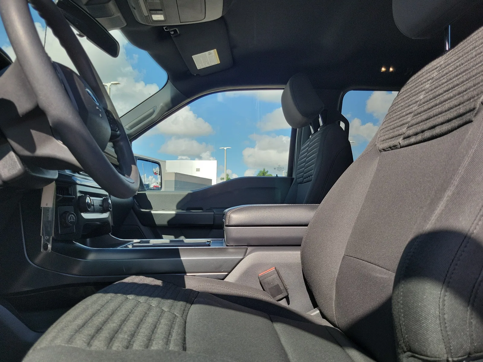 2022 Ford F-150 XL photo 11
