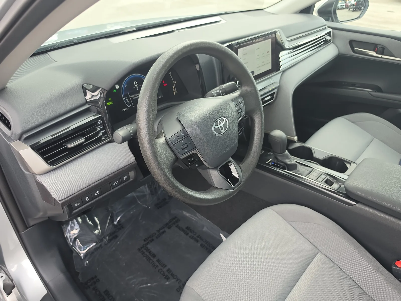 2025 Toyota Camry LE photo 7