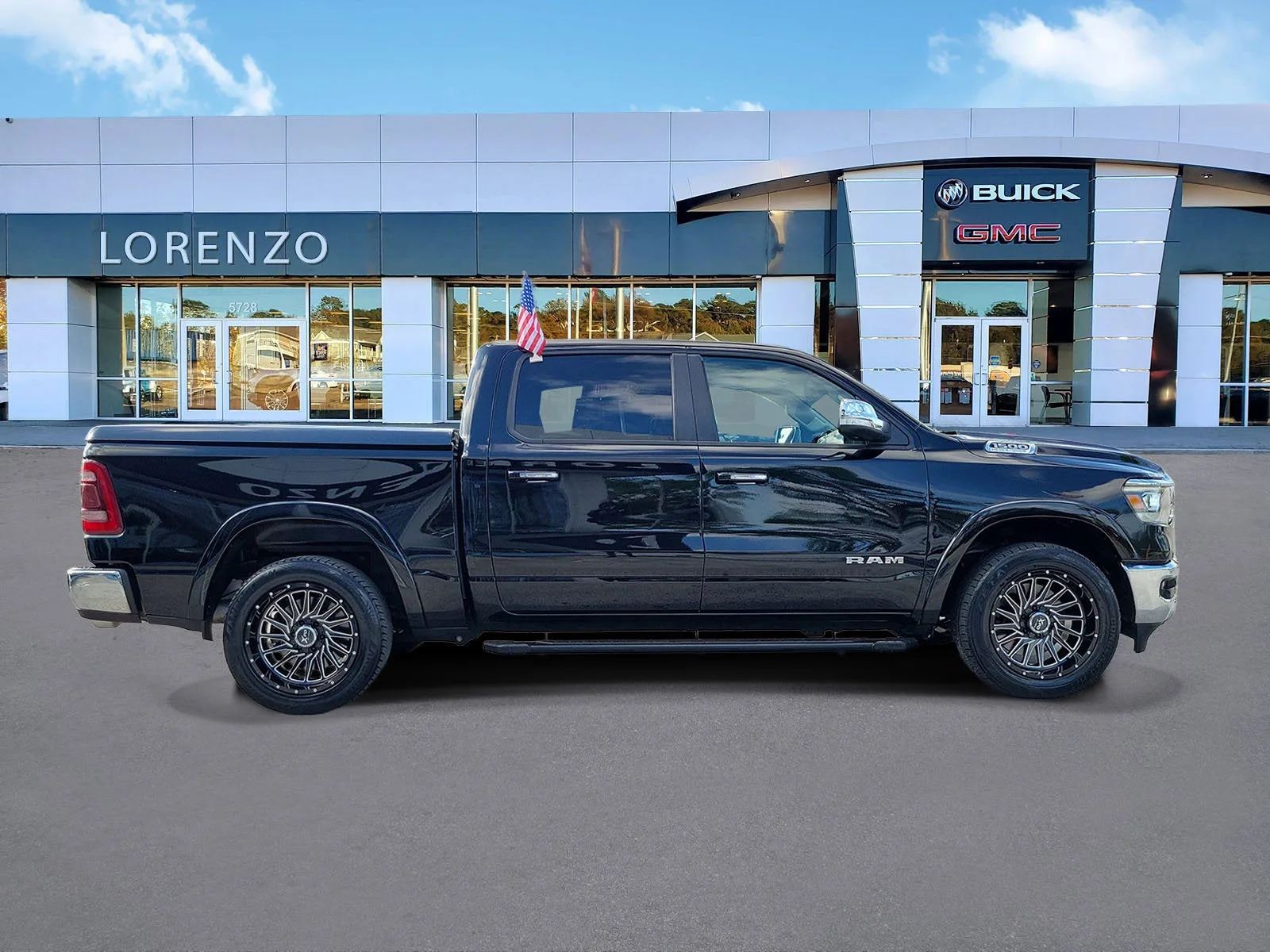 2021 RAM 1500 Laramie photo 4