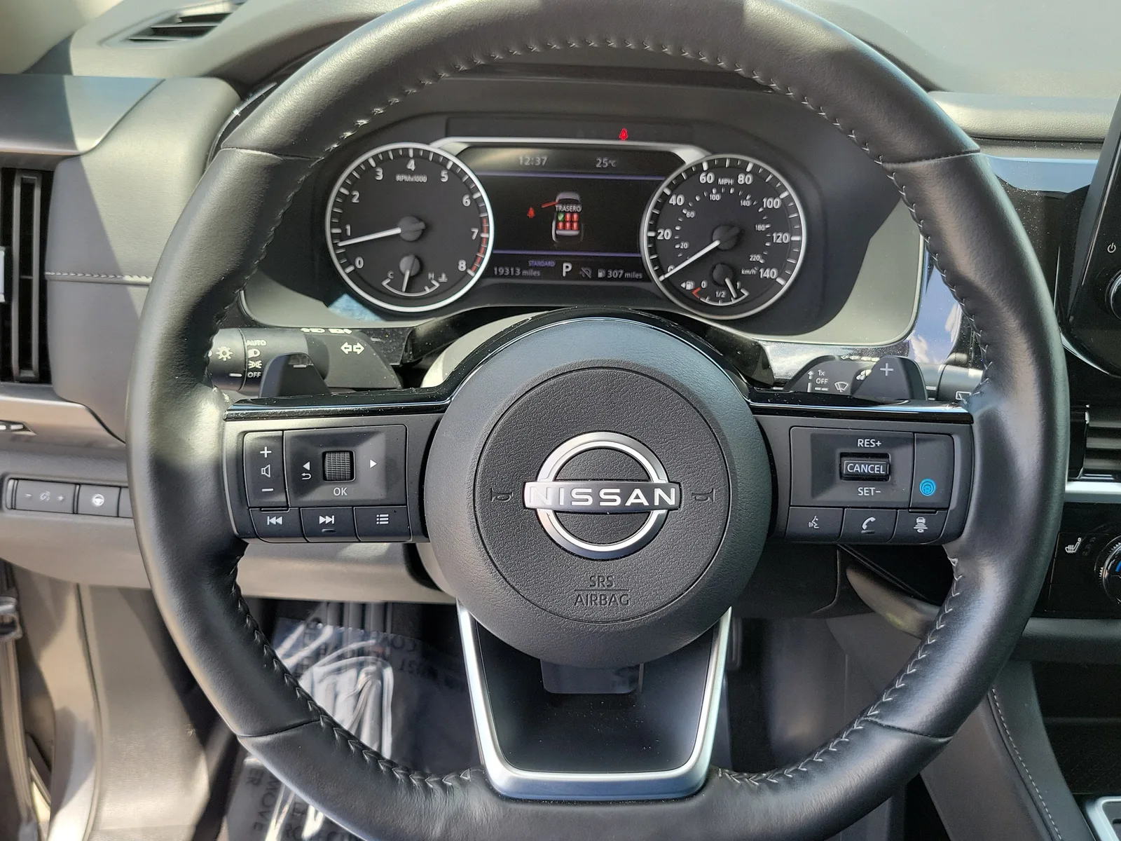 2025 Nissan Pathfinder SL photo 22