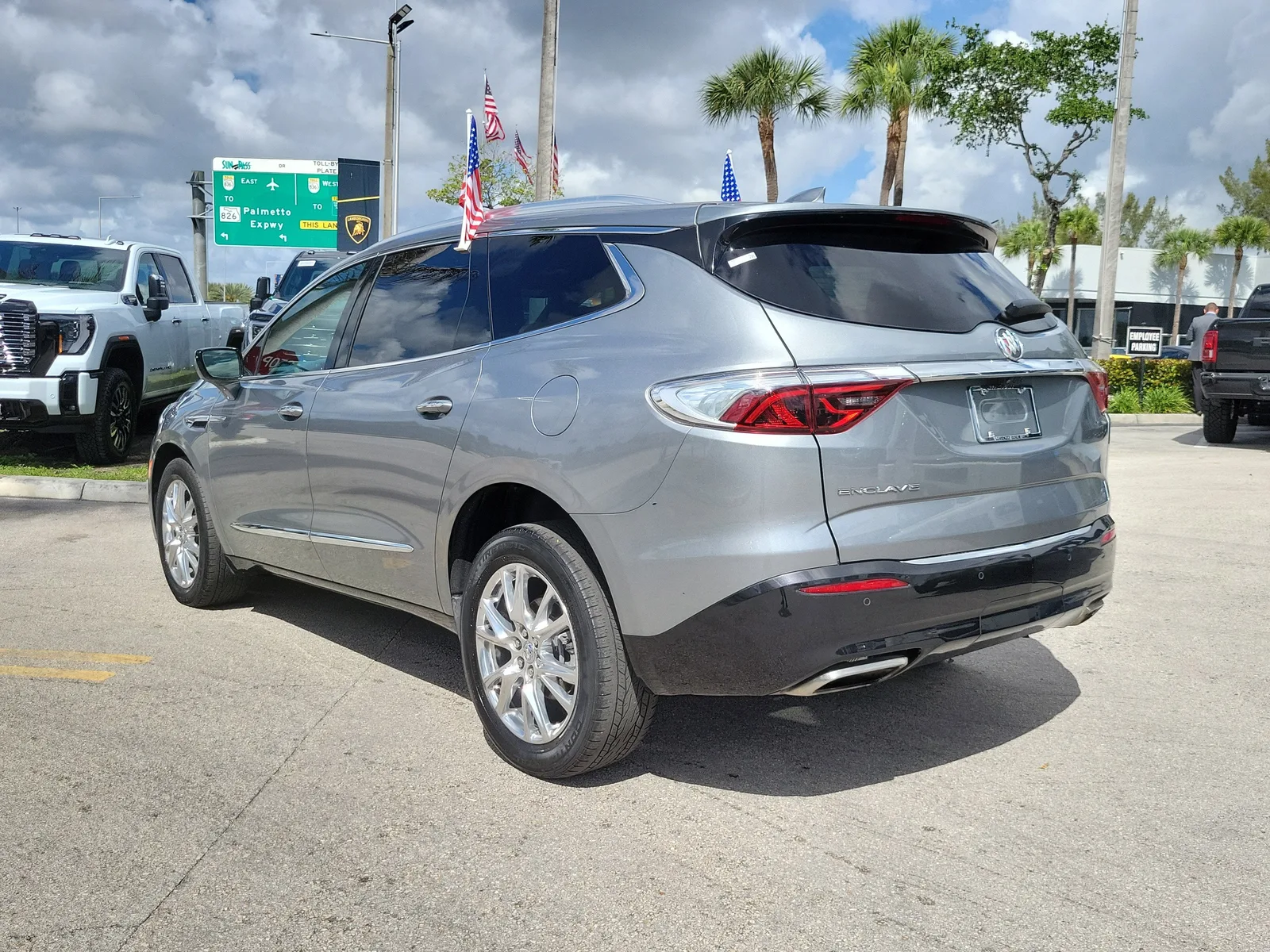 2024 Buick Enclave Premium photo 7