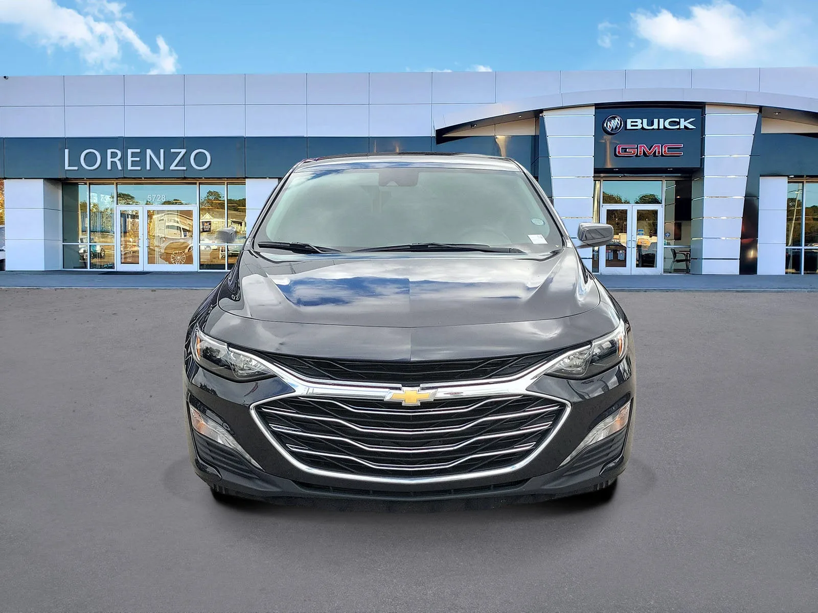 2023 Chevrolet Malibu LT photo 2