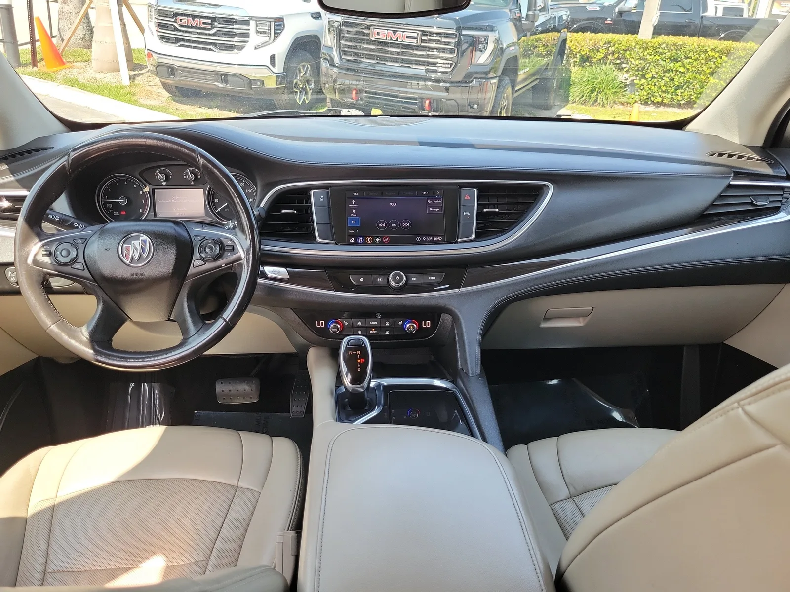 2020 Buick Enclave Essence photo 17