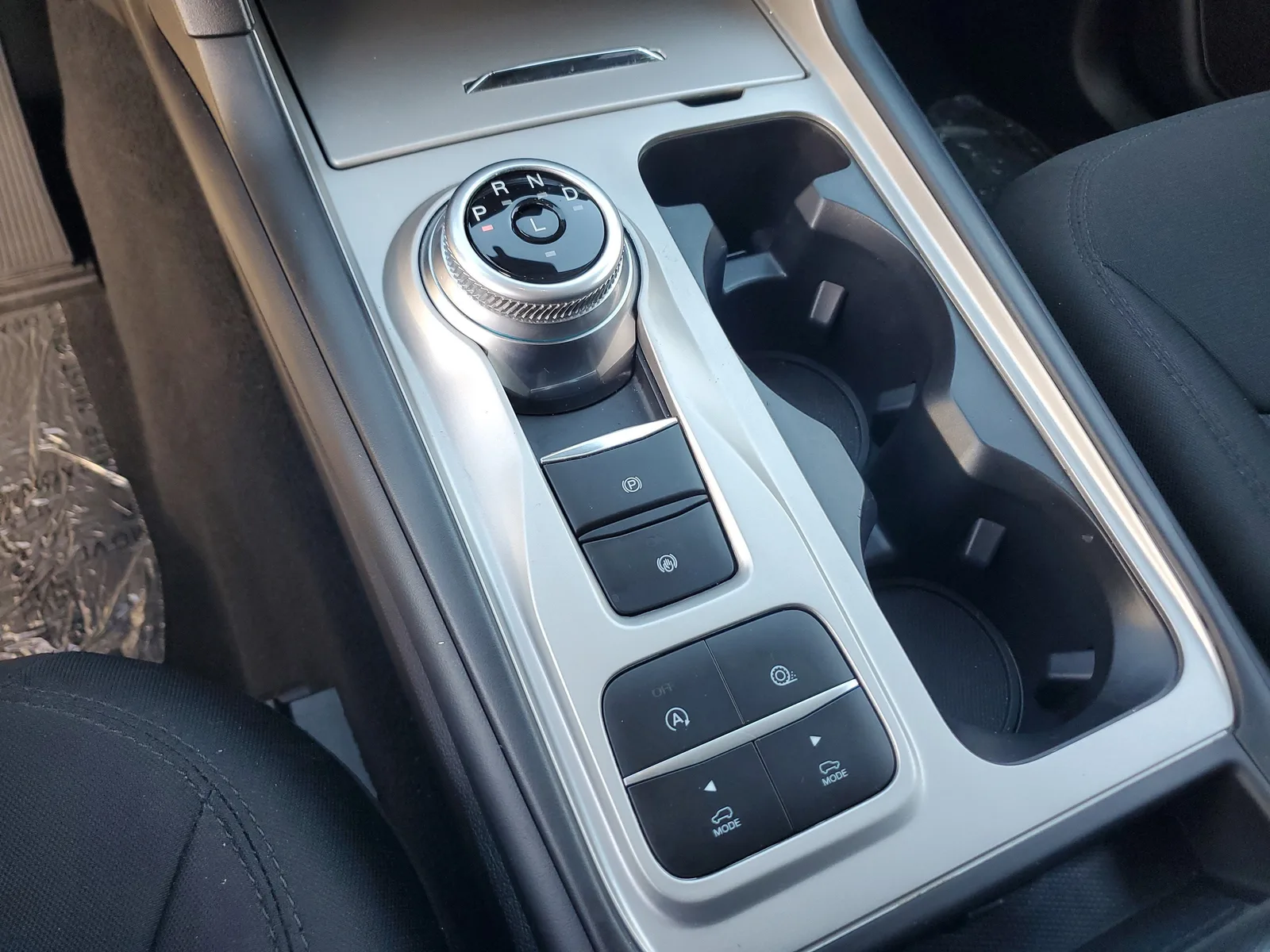 2023 Ford Explorer XLT photo 22