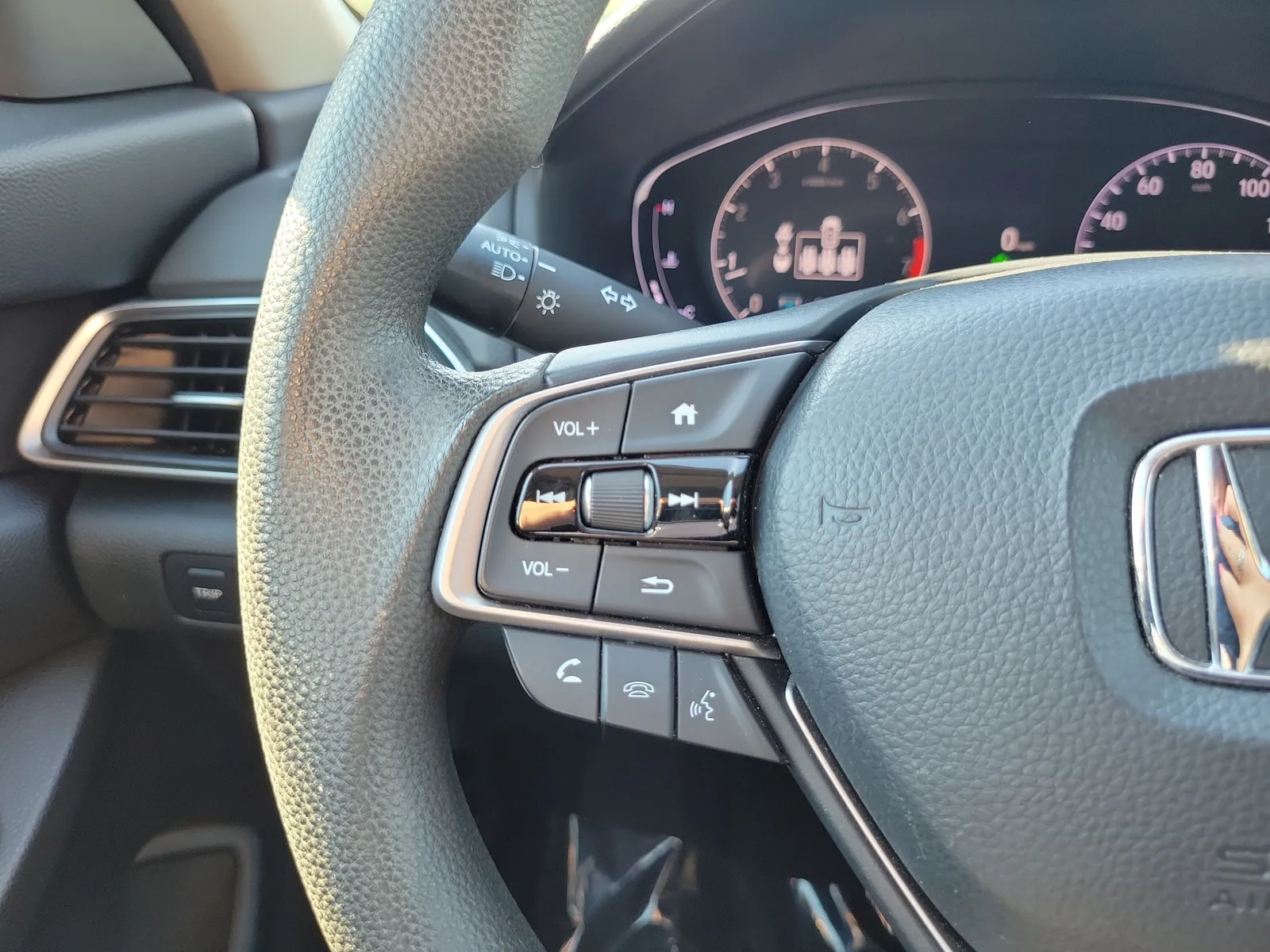 2021 Honda Accord Sedan LX photo 17
