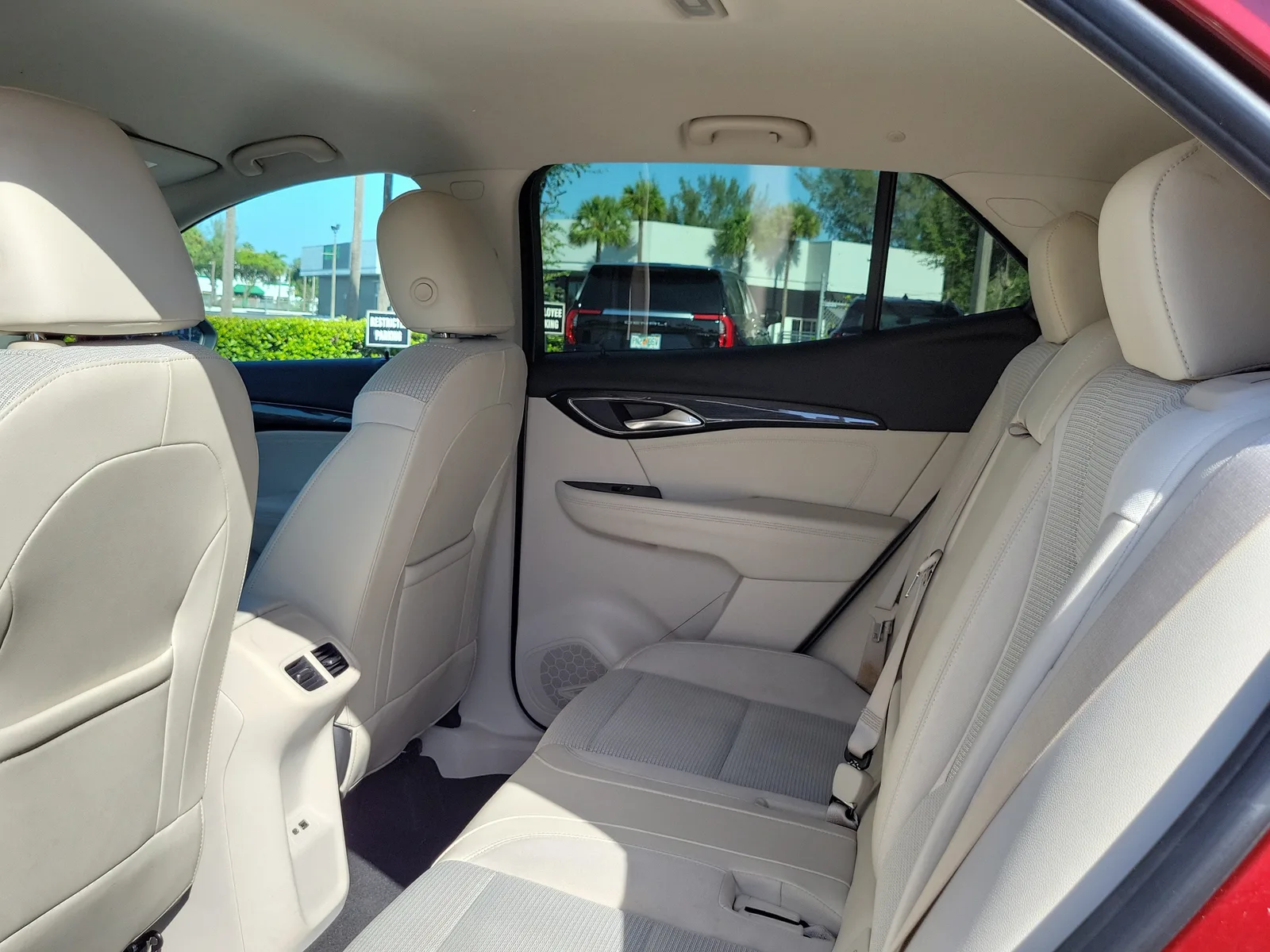 2023 Buick Envision Preferred photo 13