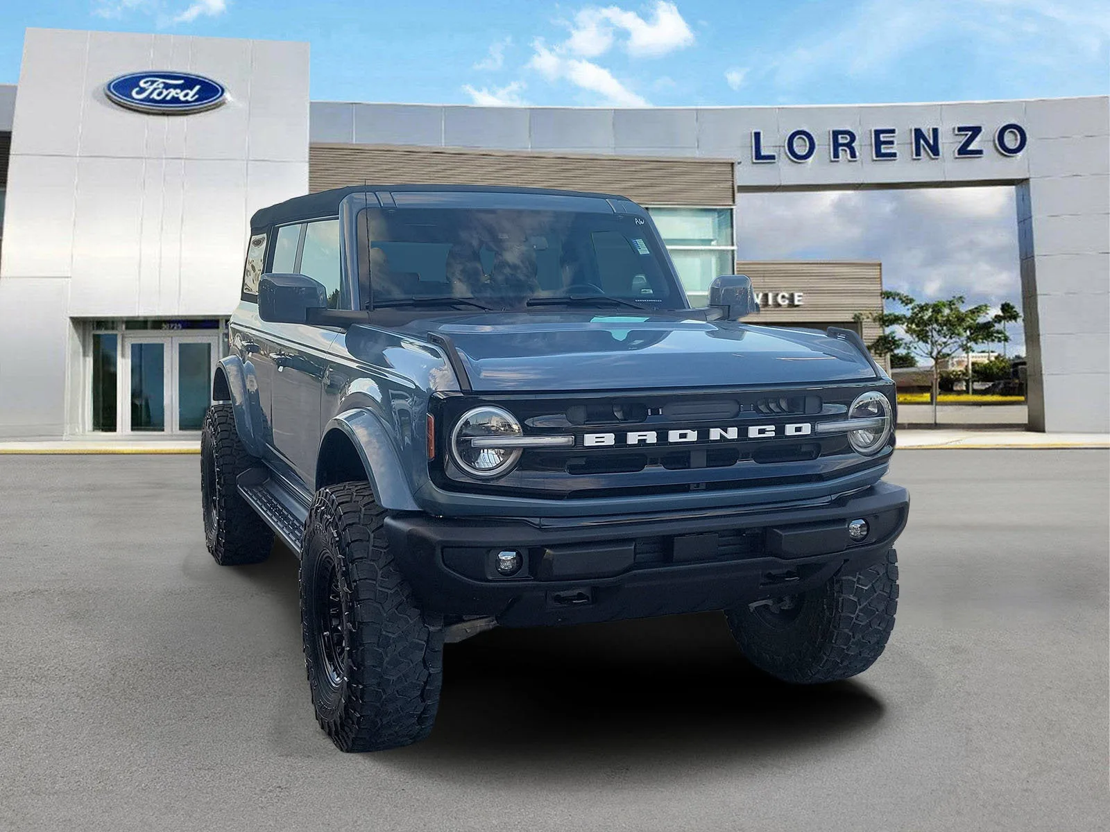 2025 Ford Bronco Outer Banks 4WD photo 3