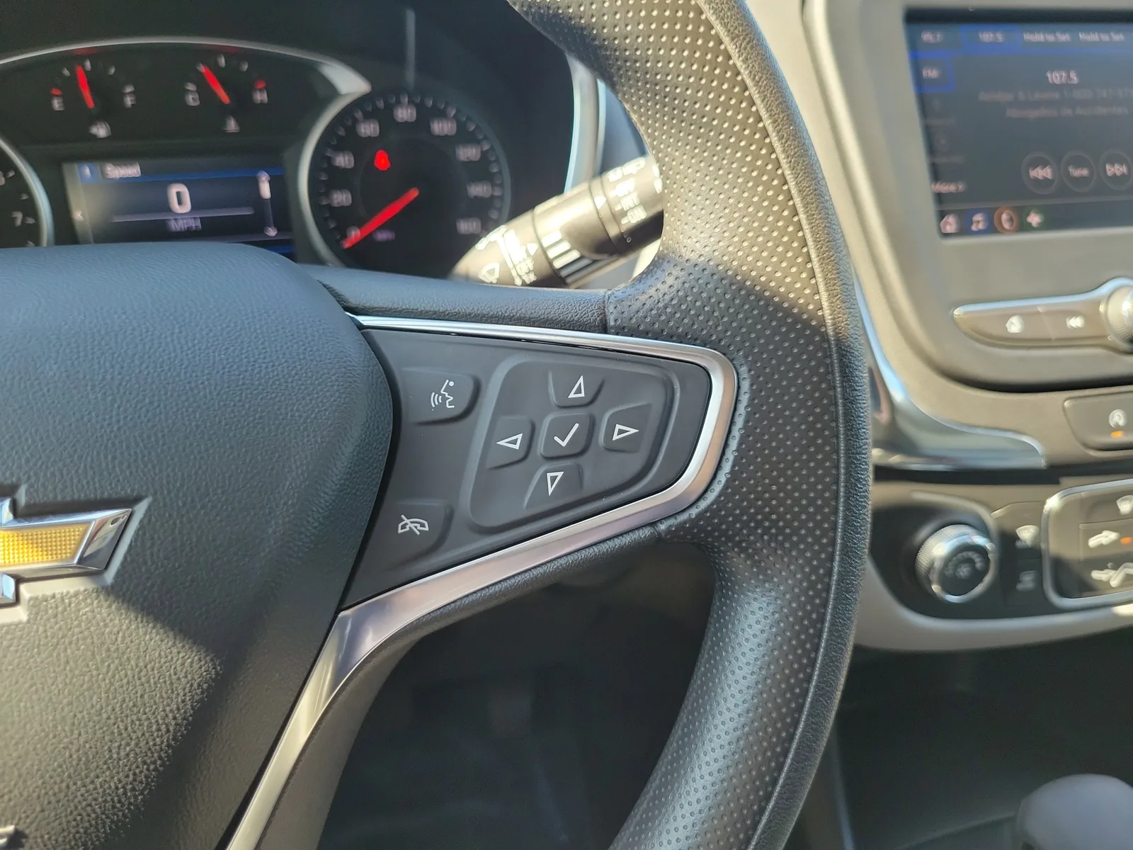 2024 Chevrolet Equinox LS photo 19