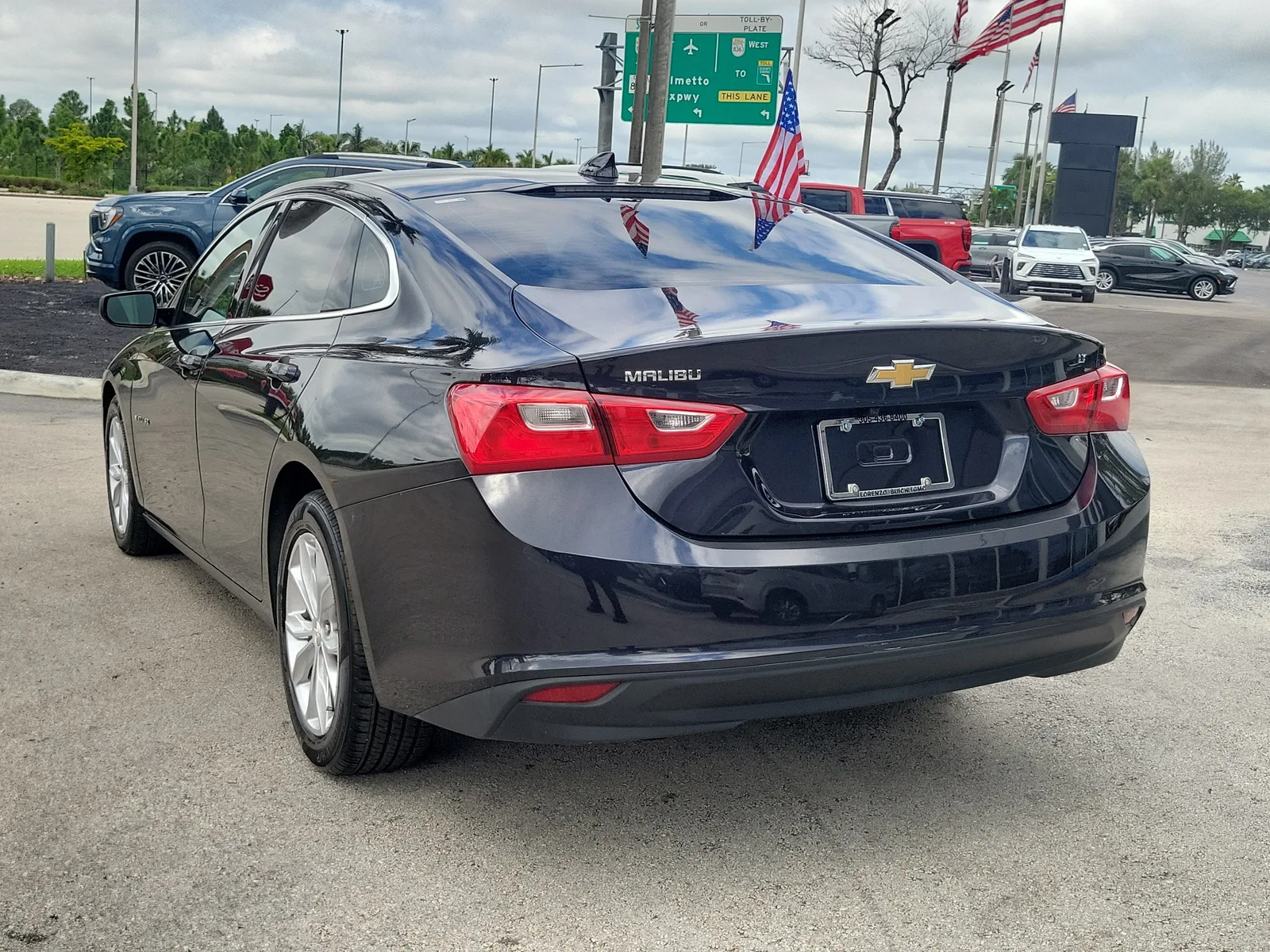 2023 Chevrolet Malibu LT photo 7