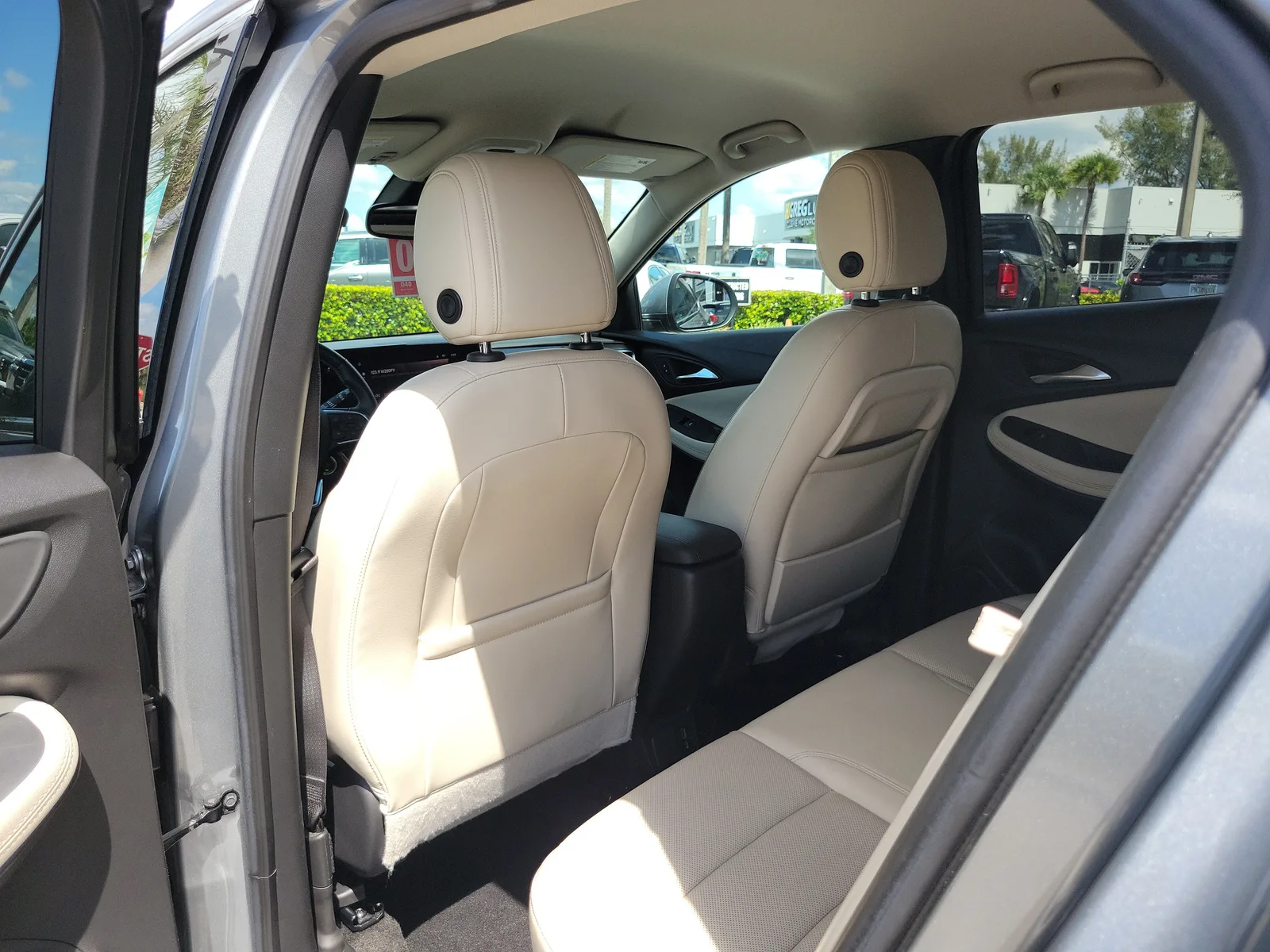 2024 Buick Encore GX Avenir photo 14
