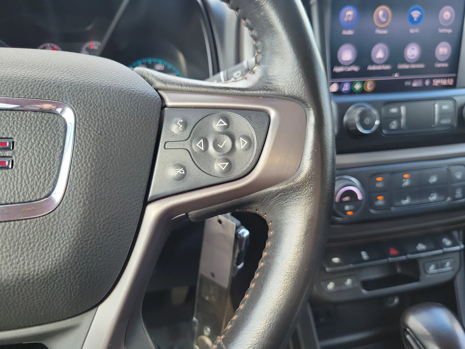 2022 GMC Canyon AT4 - Cloth photo 19