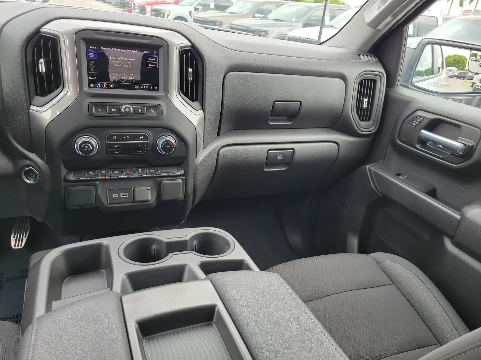 2024 Chevrolet Silverado 1500 Custom photo 15