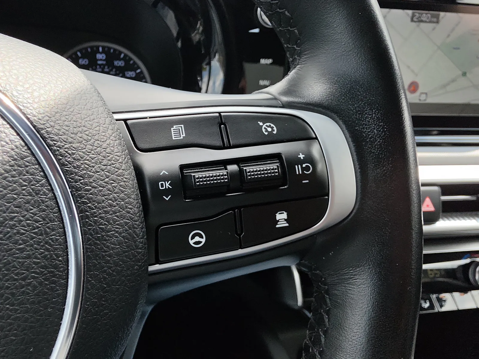 2024 Kia K5 GT-Line photo 26