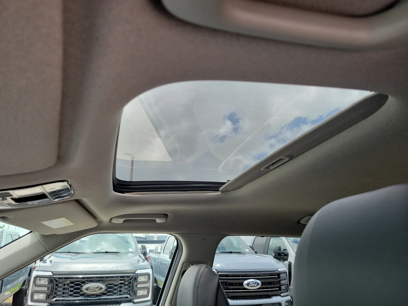 2025 Hyundai Santa Fe Limited photo 11