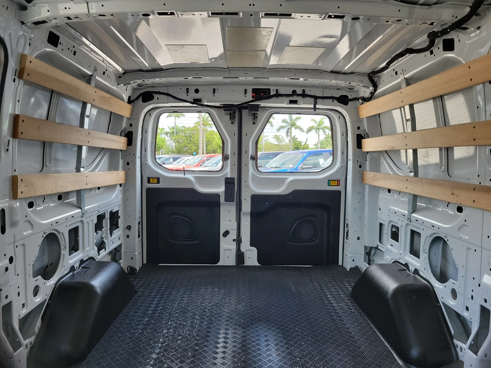 2024 Ford Transit Cargo Van Base photo 30
