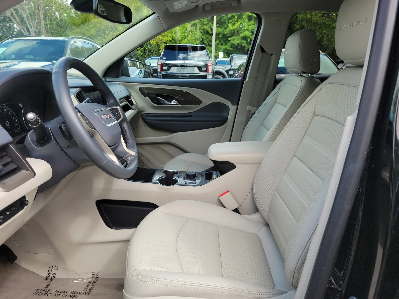 2023 GMC Terrain Denali 4WD photo 9