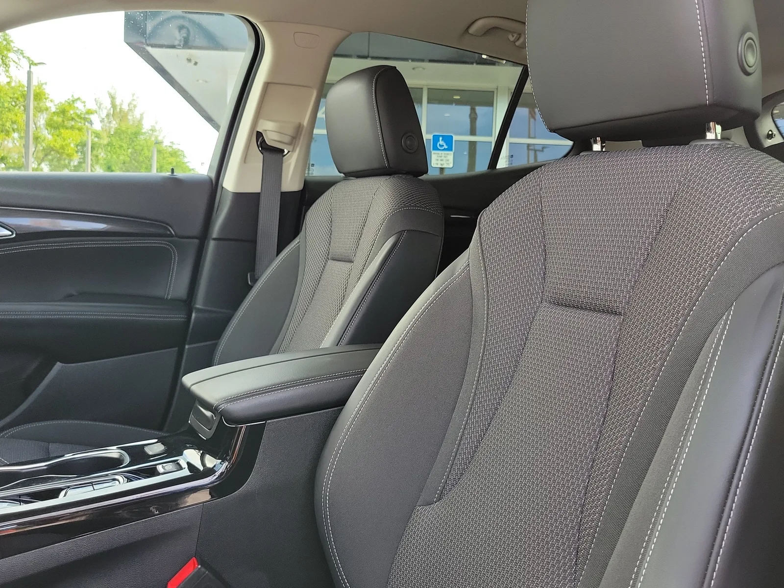 2023 Buick Envision Preferred photo 12