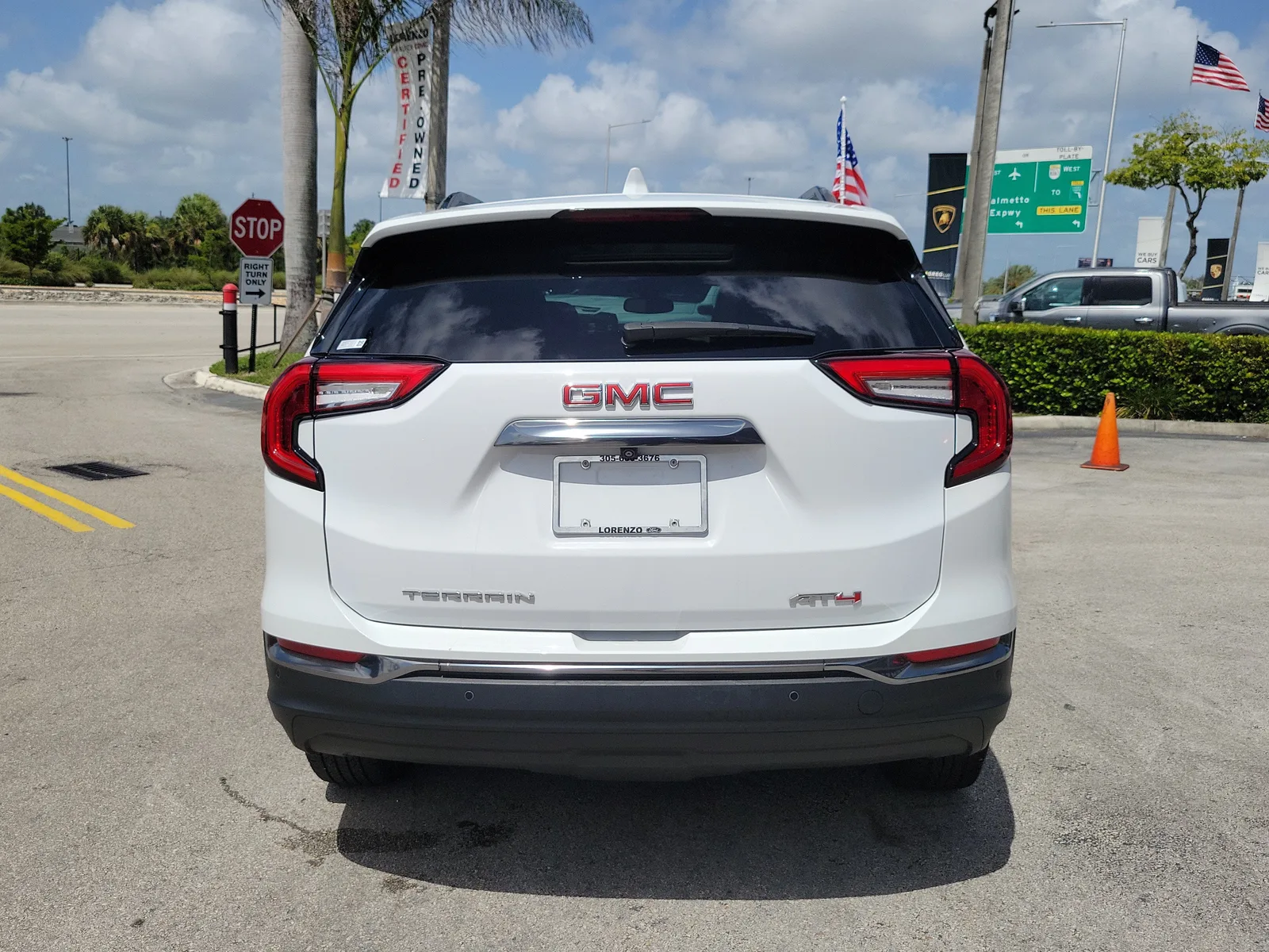 2024 GMC Terrain AT4 photo 6