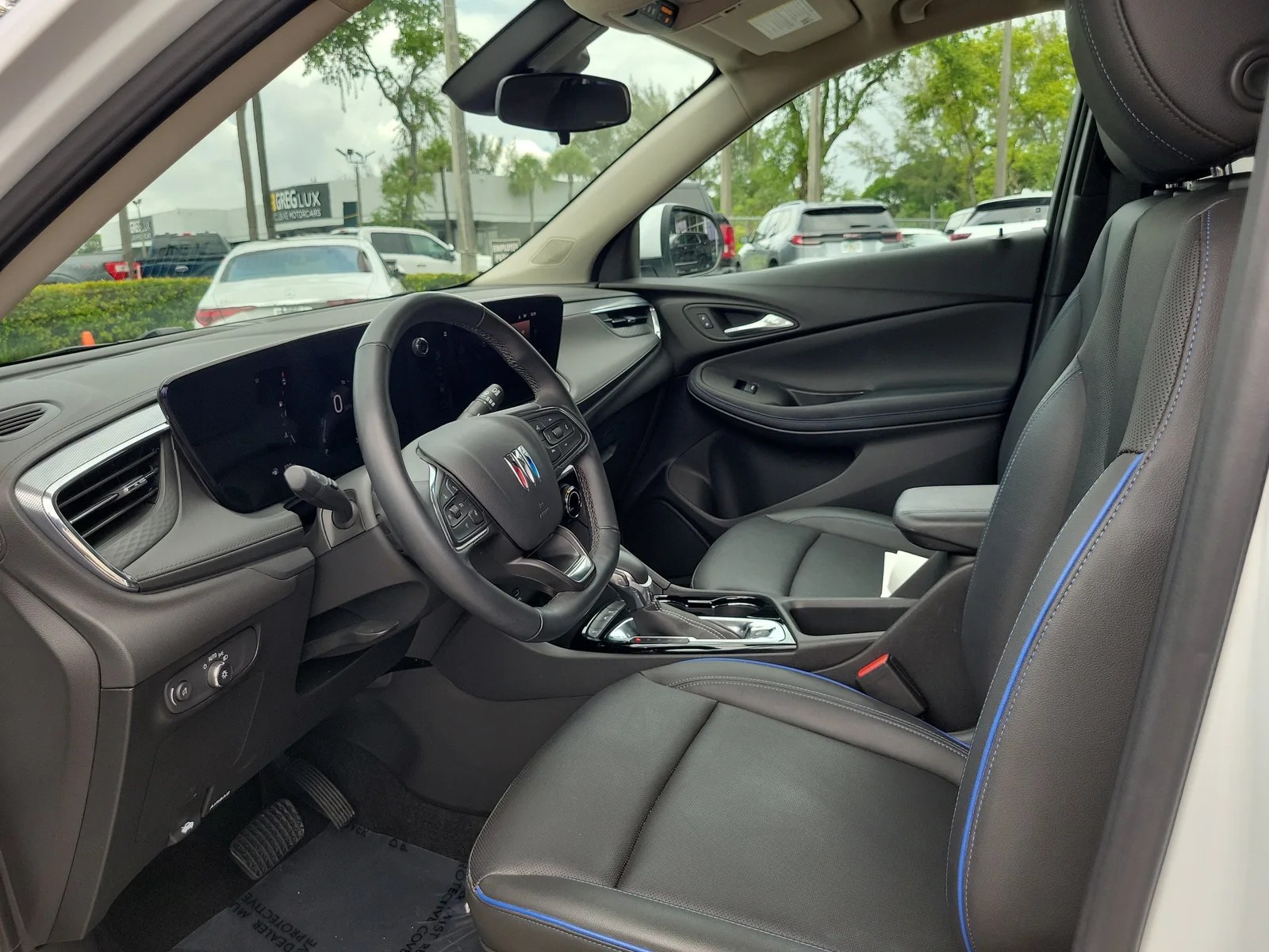 2025 Buick Encore GX Sport Touring photo 11