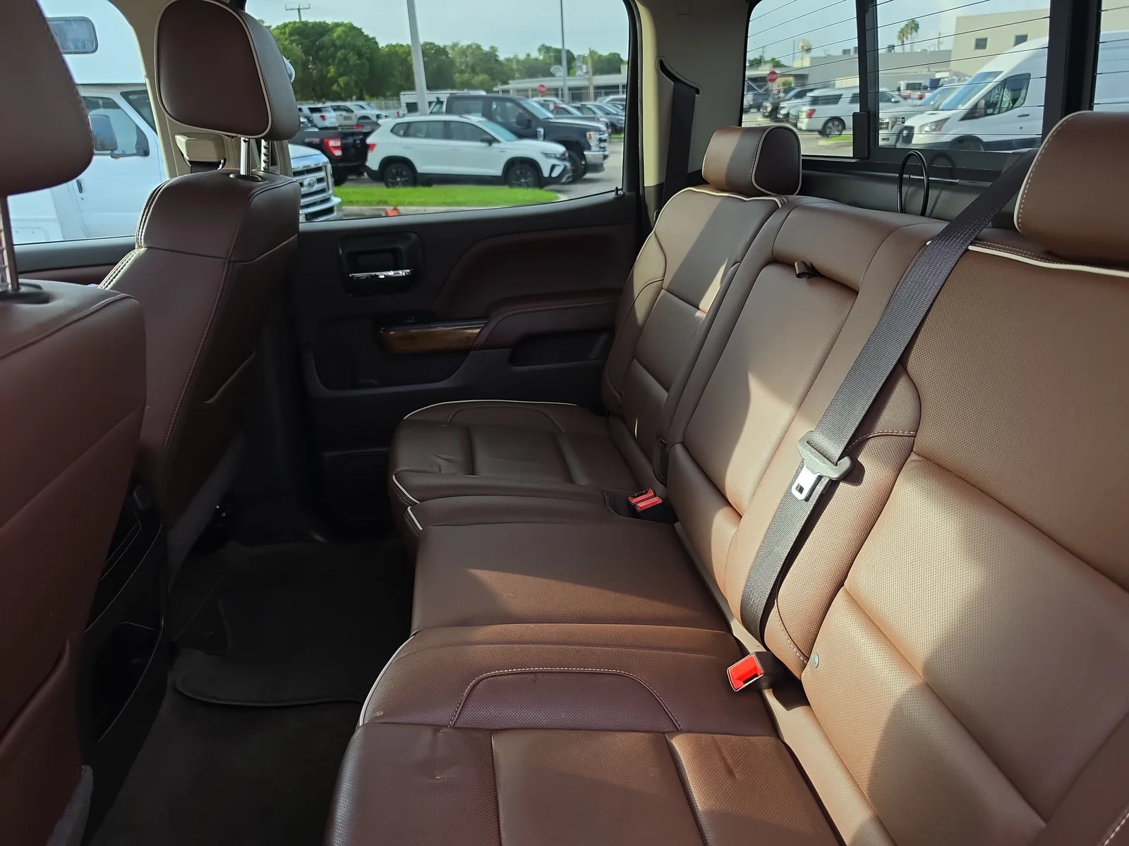 2018 Chevrolet Silverado 1500 High Country photo 12