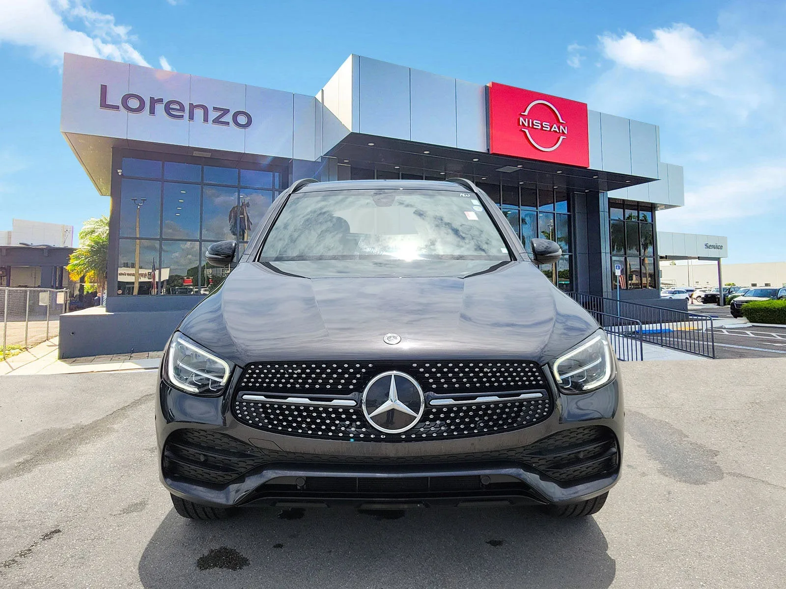 2021 Mercedes-Benz GLC GLC 300 photo 2