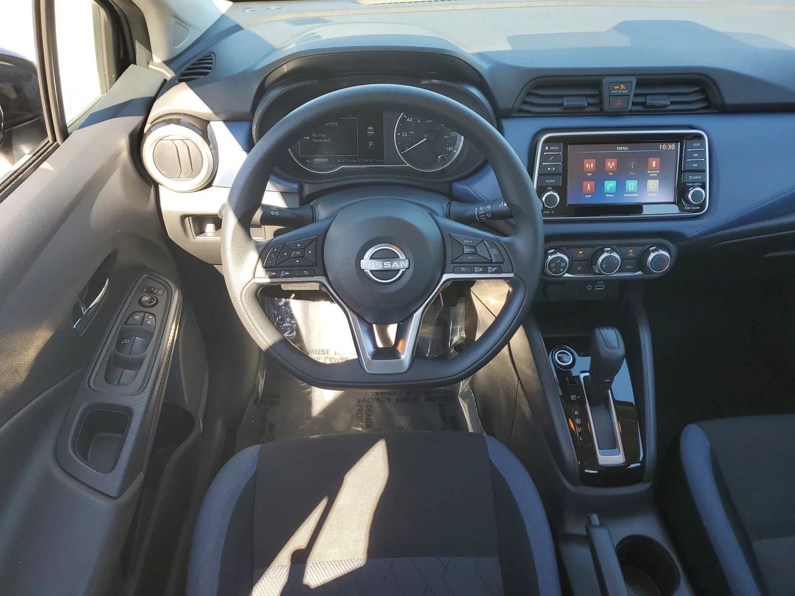 2025 Nissan Versa SV photo 14