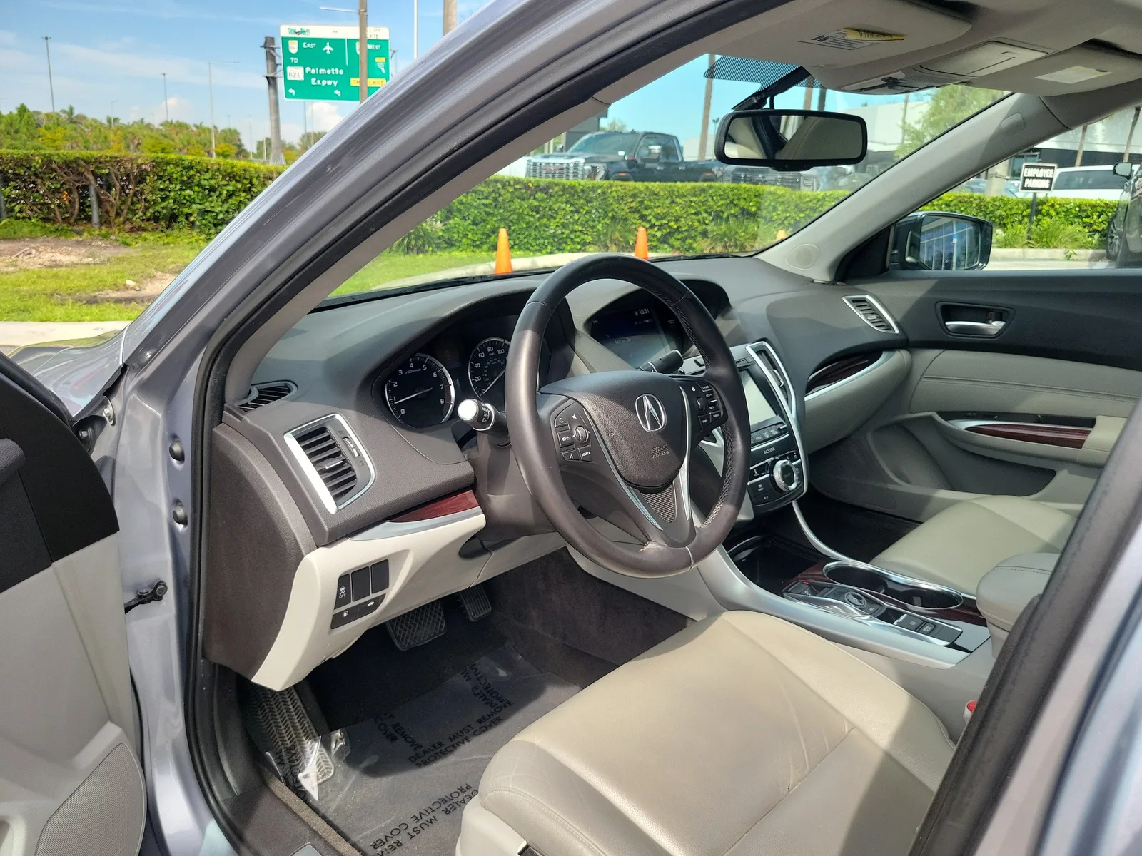 2016 Acura TLX V6 photo 9
