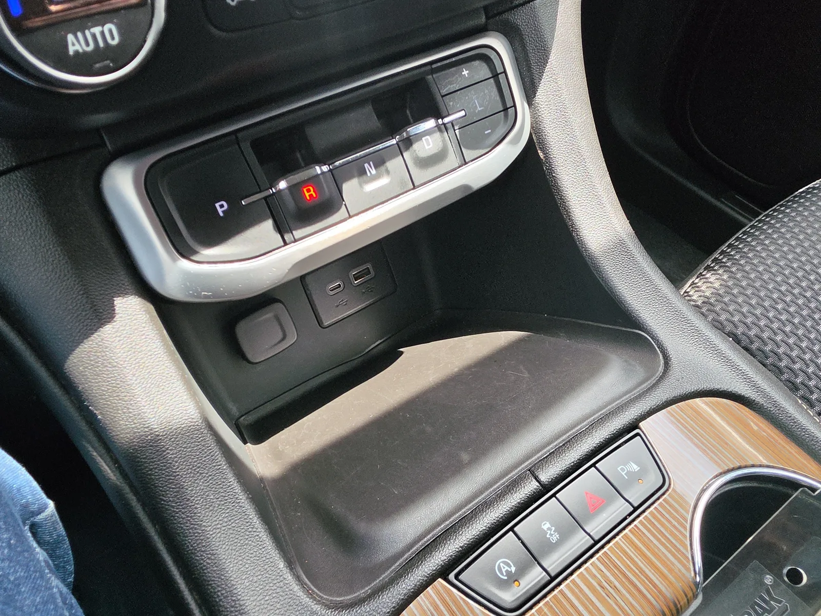 2022 GMC Acadia SLE photo 20