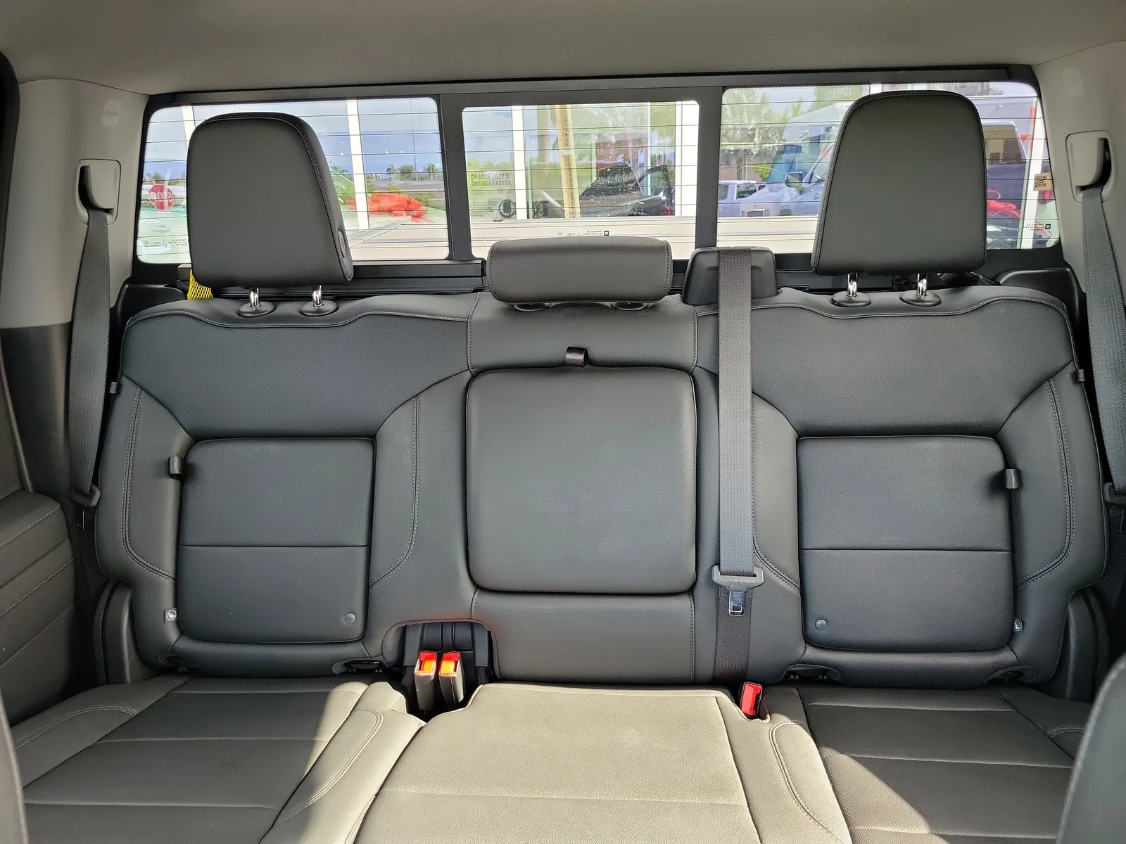 2023 GMC Sierra 1500 SLT photo 16