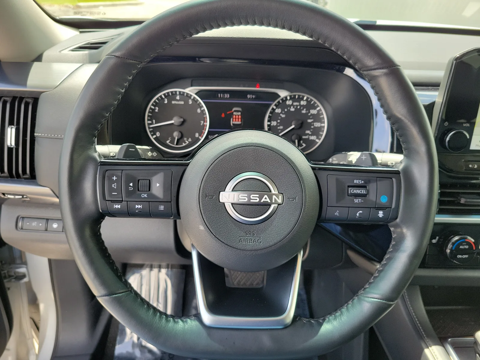 2024 Nissan Pathfinder SL photo 27