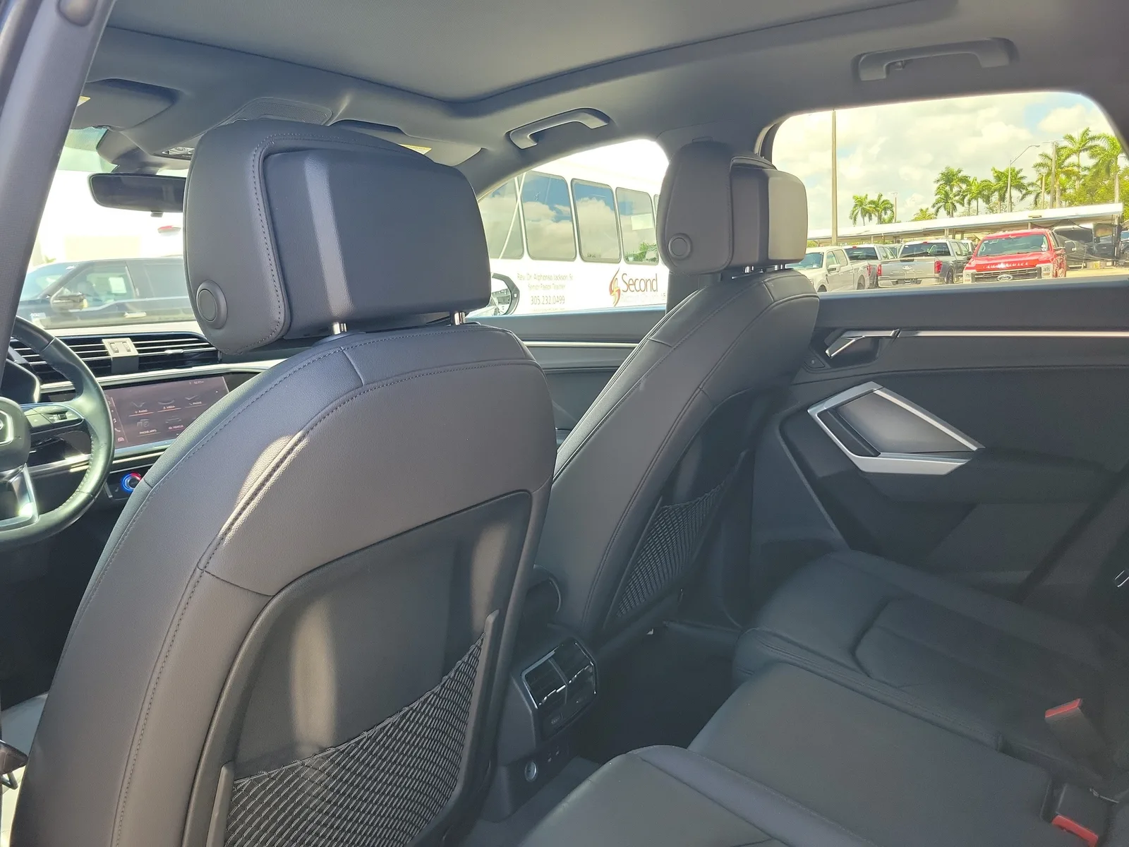 2020 Audi Q3 S line Premium photo 16