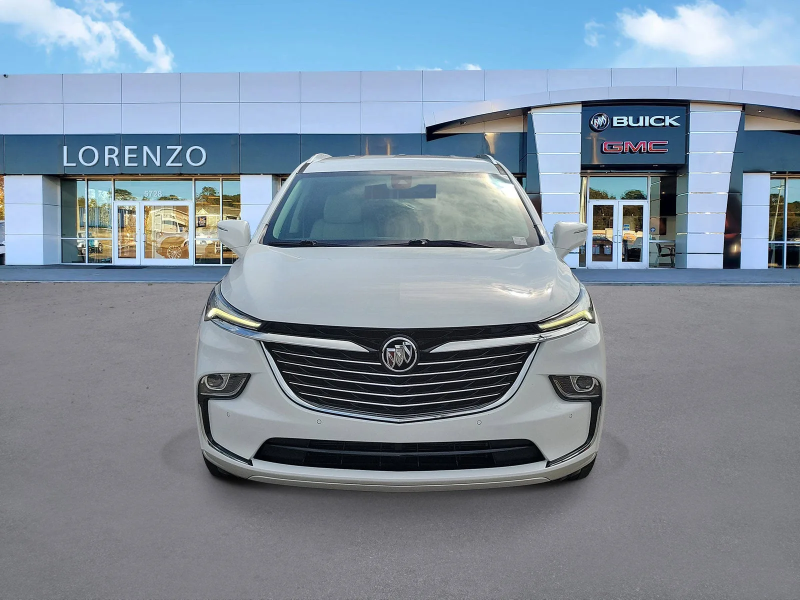 2024 Buick Enclave Essence photo 2
