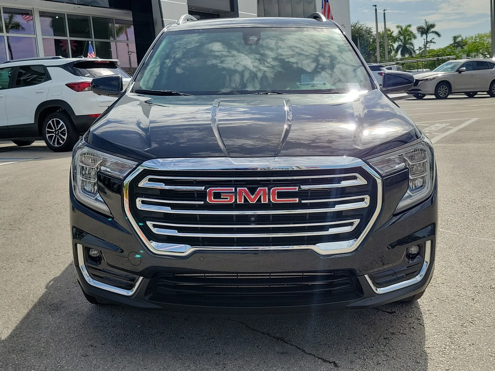 2023 GMC Terrain SLT photo 2