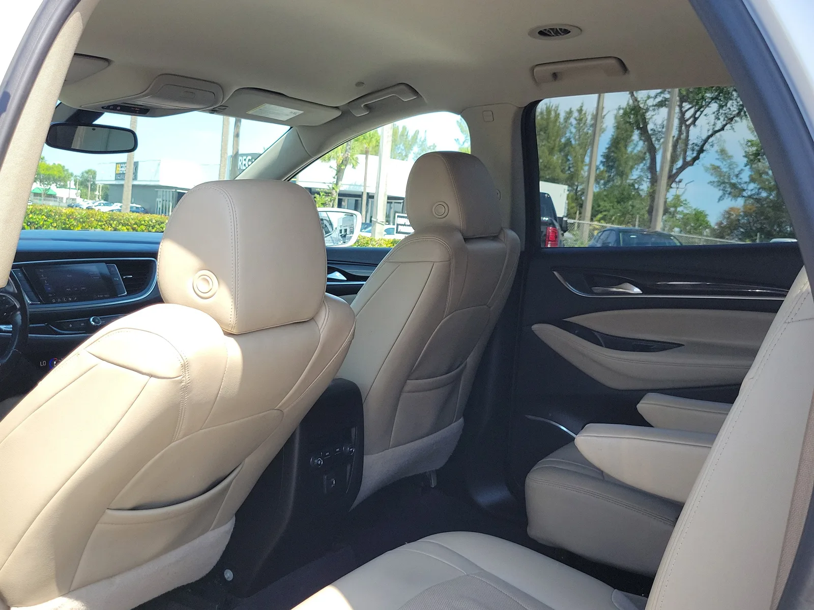 2020 Buick Enclave Essence photo 14