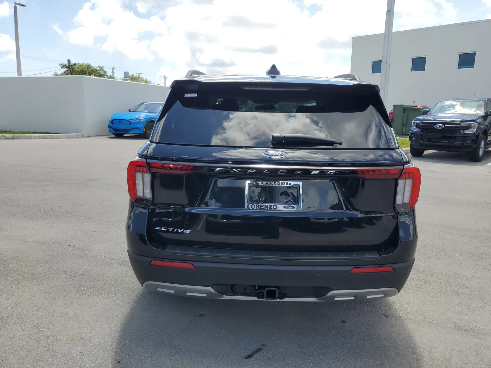 2025 Ford Explorer Active photo 5
