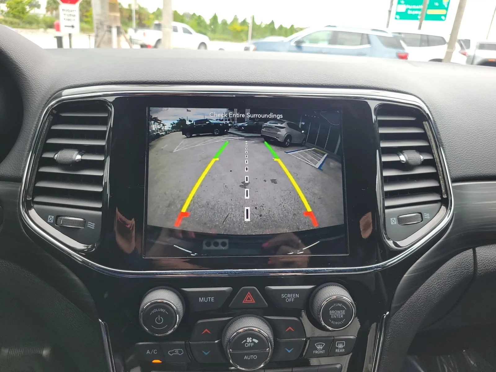 2019 Jeep Grand Cherokee Altitude photo 10