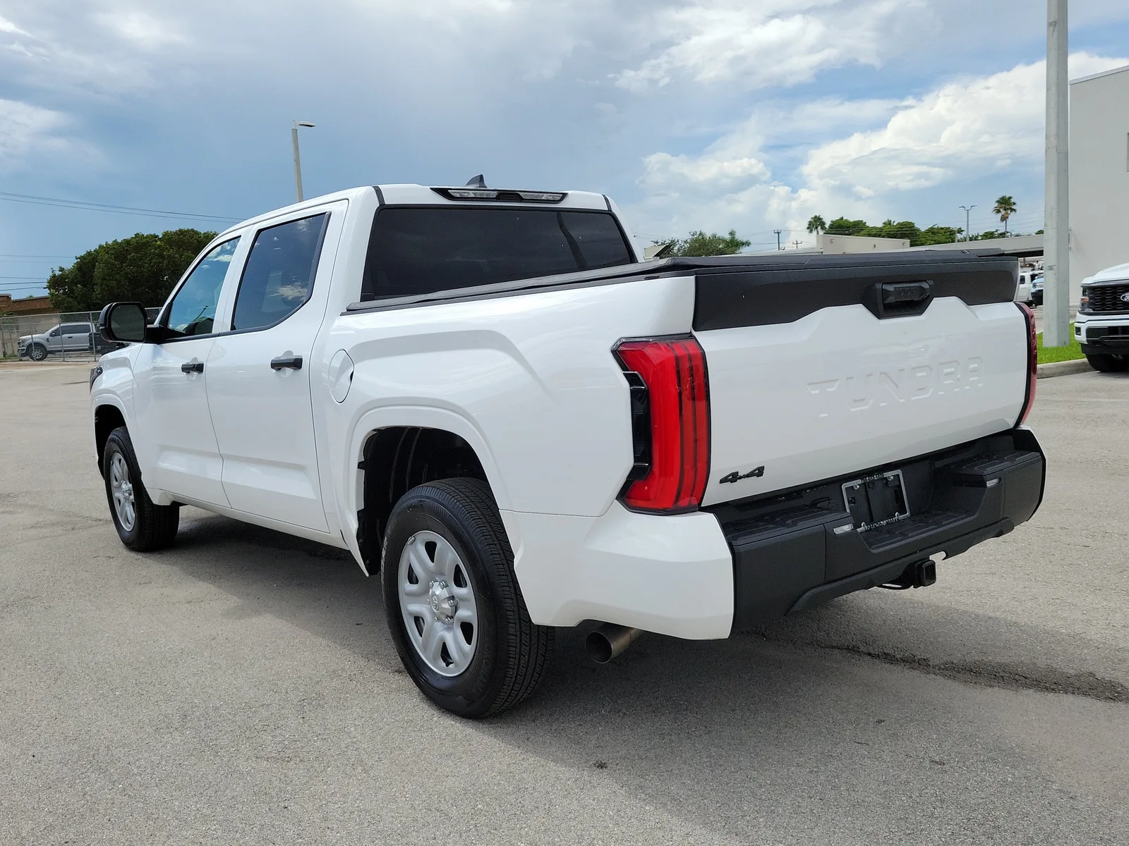 2026 Toyota Tundra 4WD SR 4WD photo 7