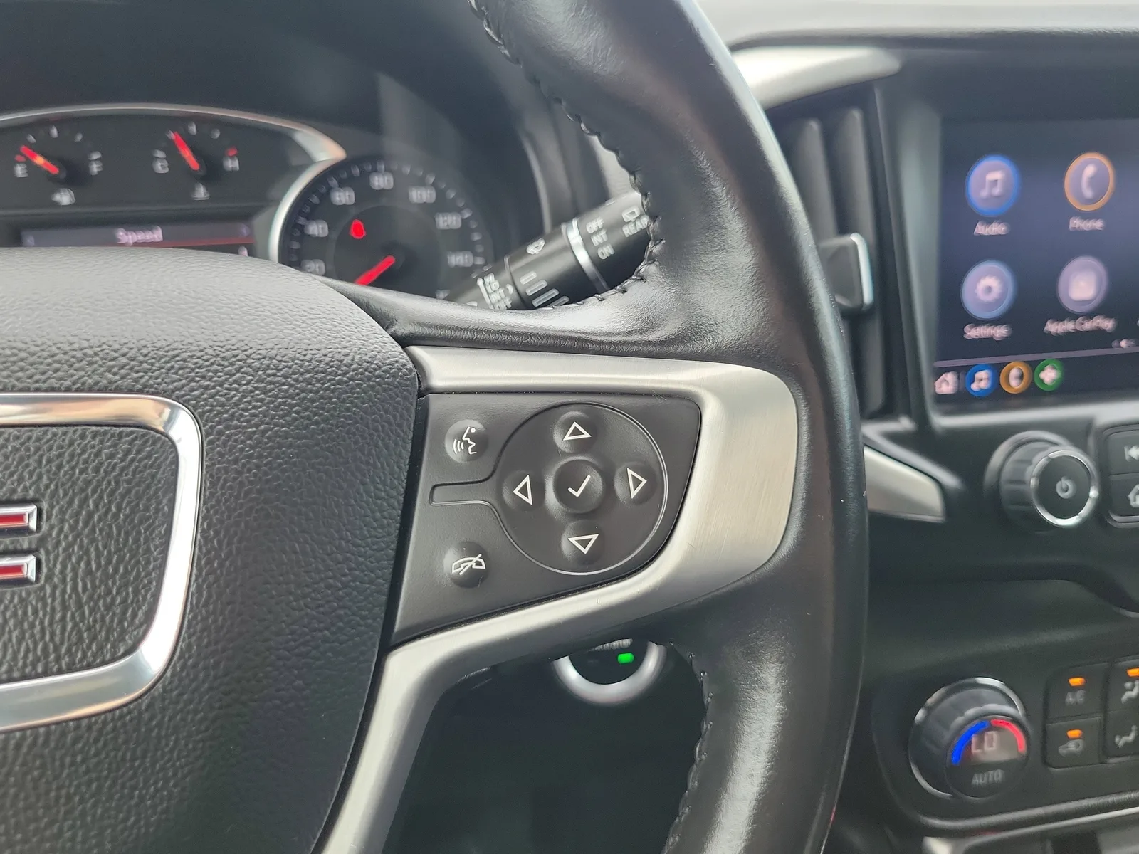 2022 GMC Terrain SLT photo 21