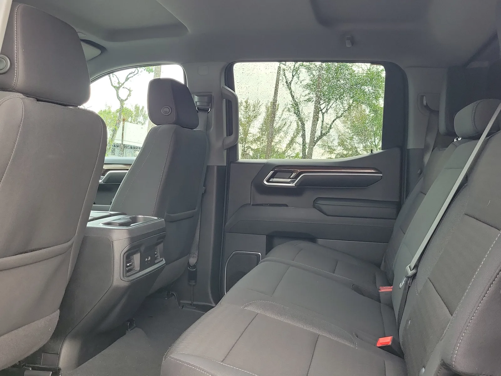 2024 Chevrolet Silverado 1500 RST photo 14
