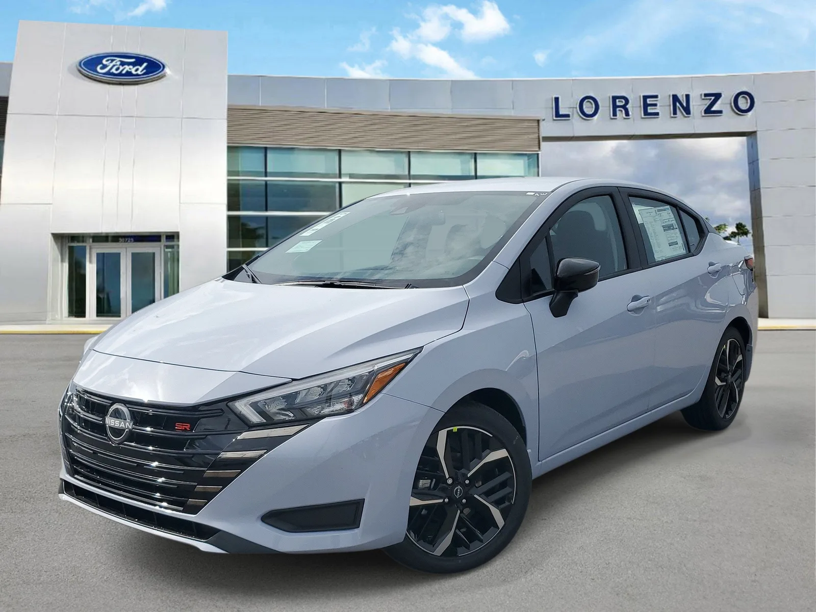 2025 Nissan Versa SR photo 26