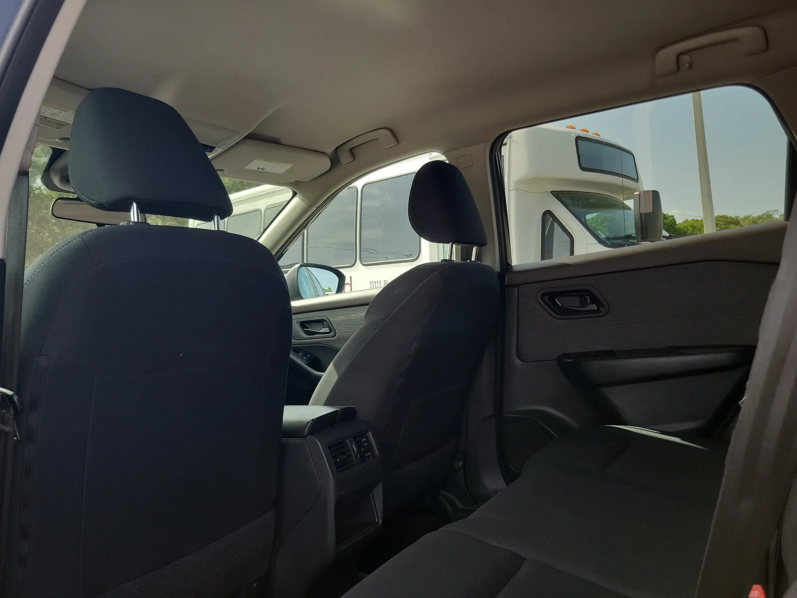 2023 Nissan Rogue S photo 15