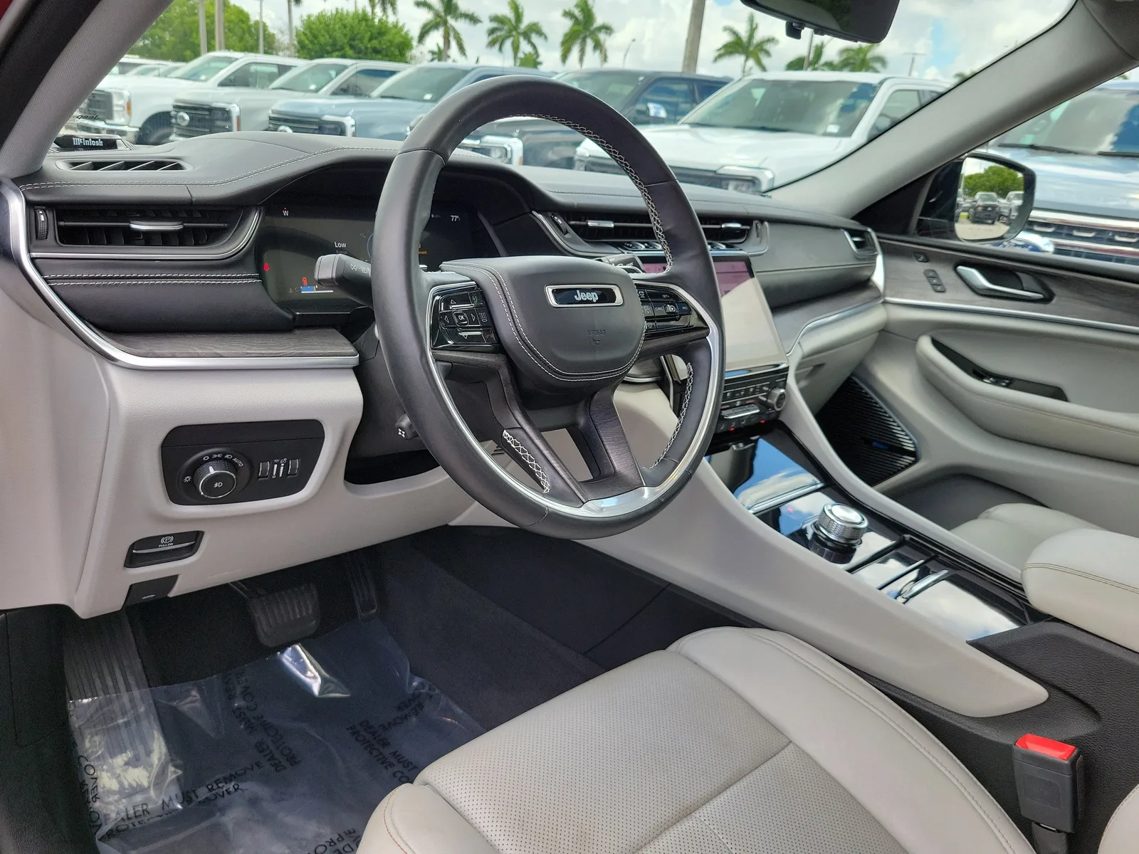2021 Jeep Grand Cherokee L Overland photo 9