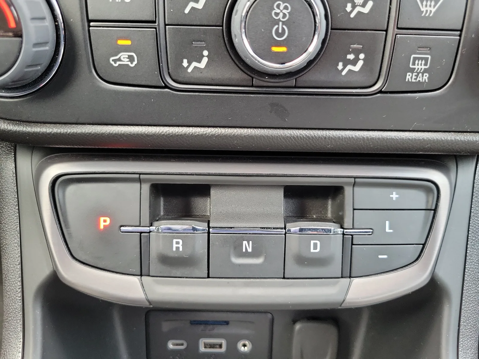 2024 GMC Terrain AT4 photo 24