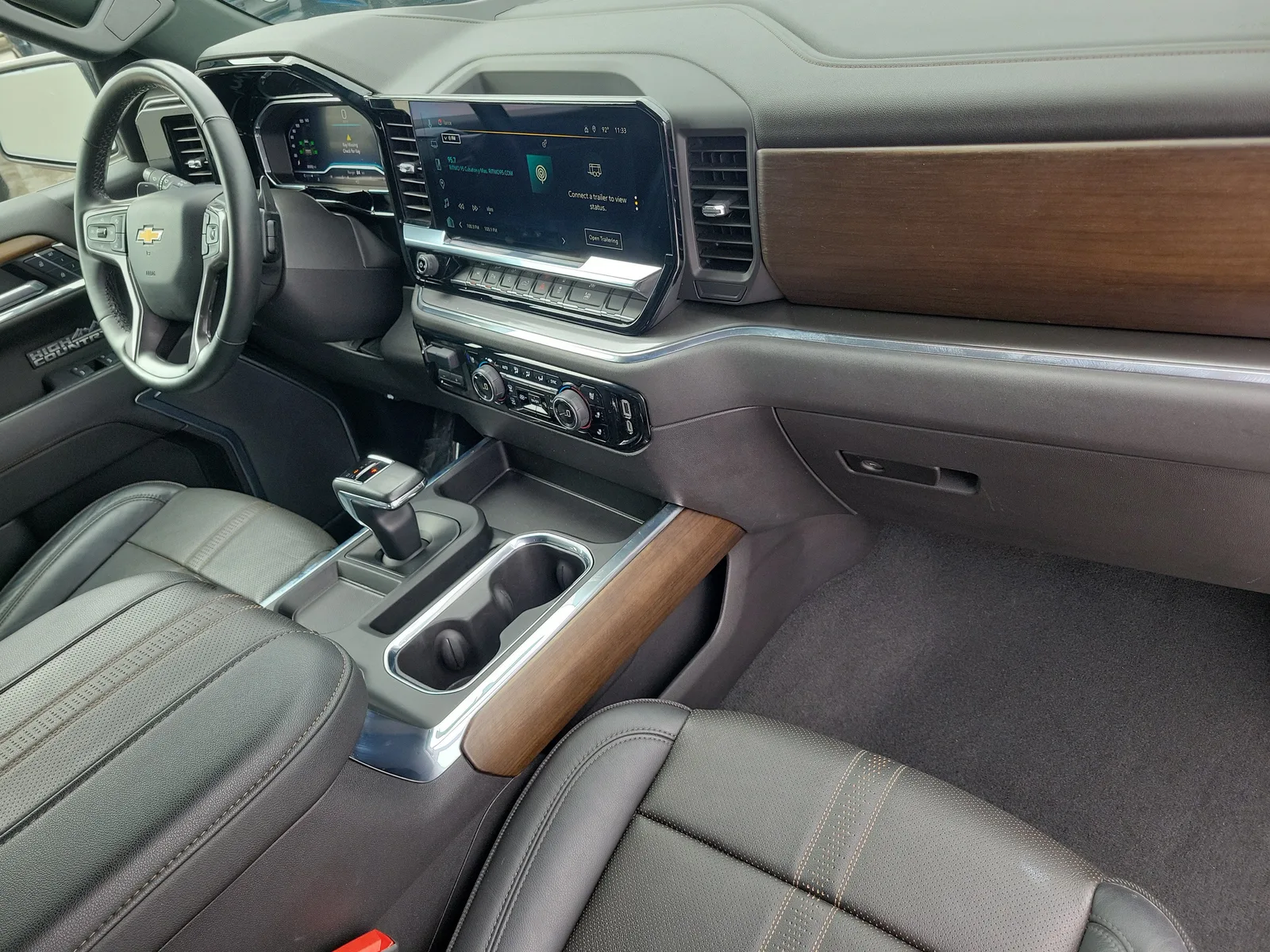 2024 Chevrolet Silverado 1500 High Country 4WD photo 16