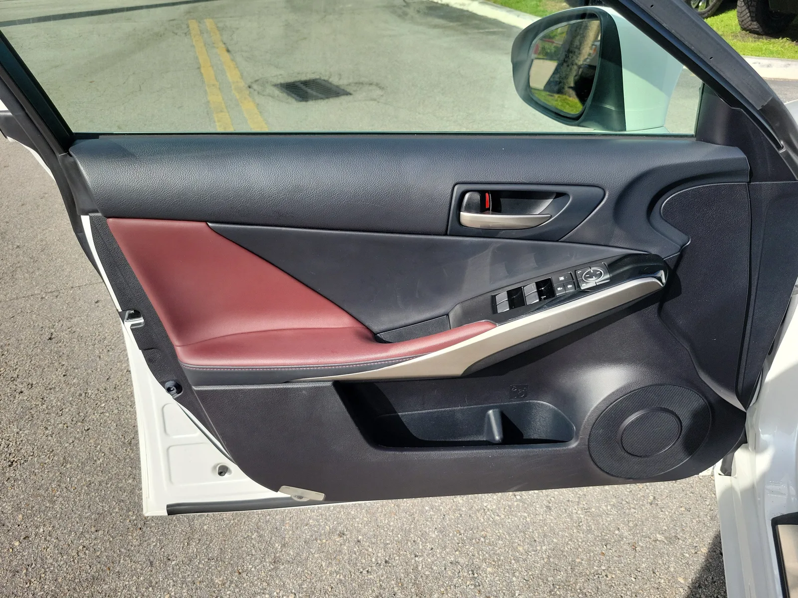 2020 Lexus IS IS 300 photo 17