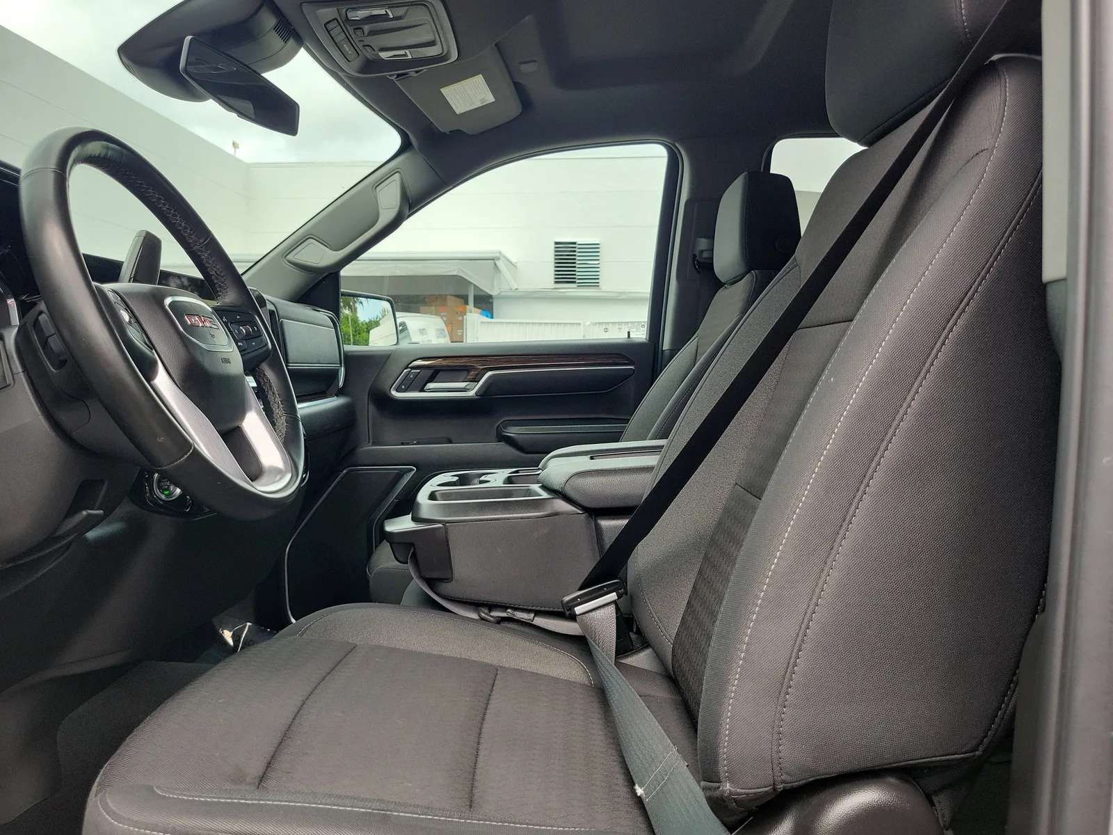 2024 GMC Sierra 1500 Elevation photo 12