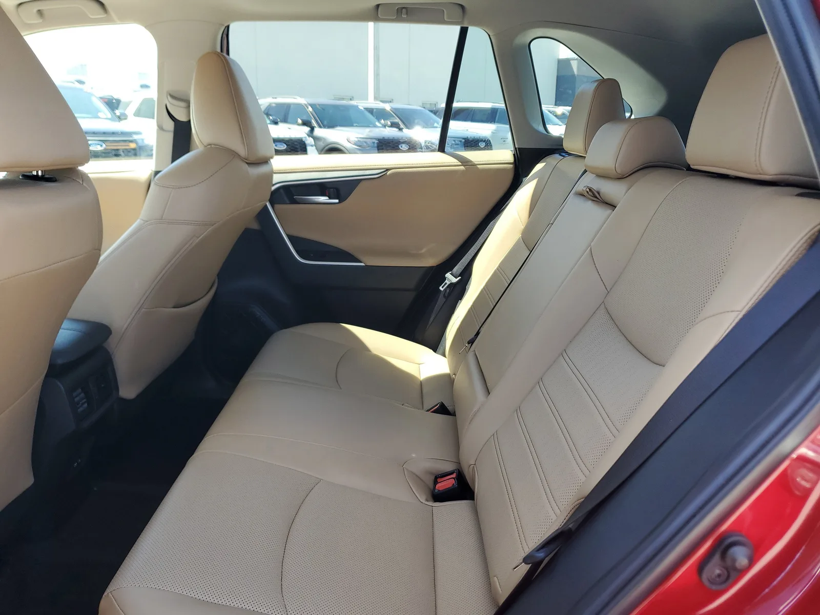 2023 Toyota RAV4 Limited photo 14